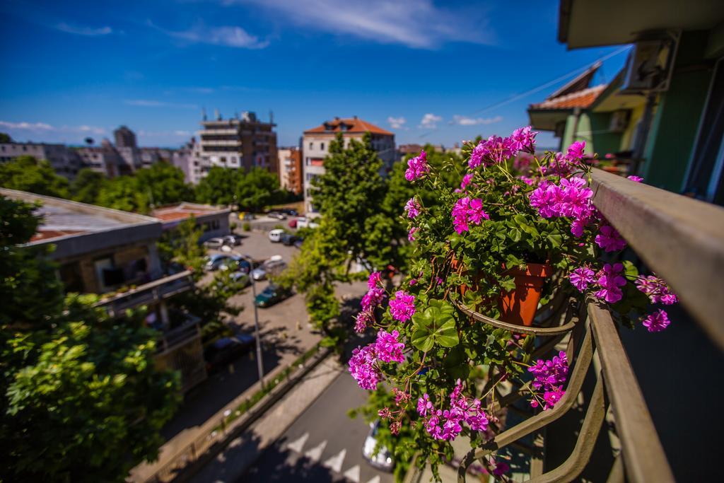 Guest House ,, Ekaterina" Nesebar Esterno foto