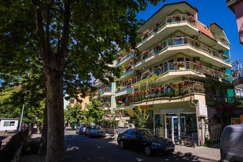 Guest House ,, Ekaterina" Nesebar Esterno foto